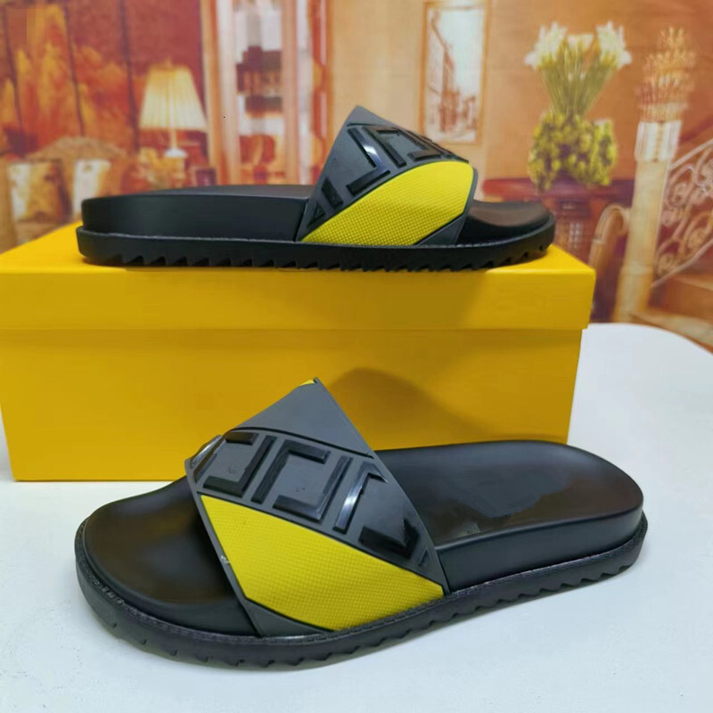 Vietnam Europe America Cambodia Cross-Border High-Quality Sandals 2024 Autumn Men and Women Letter Fashion Flat Outdoor Slippers
