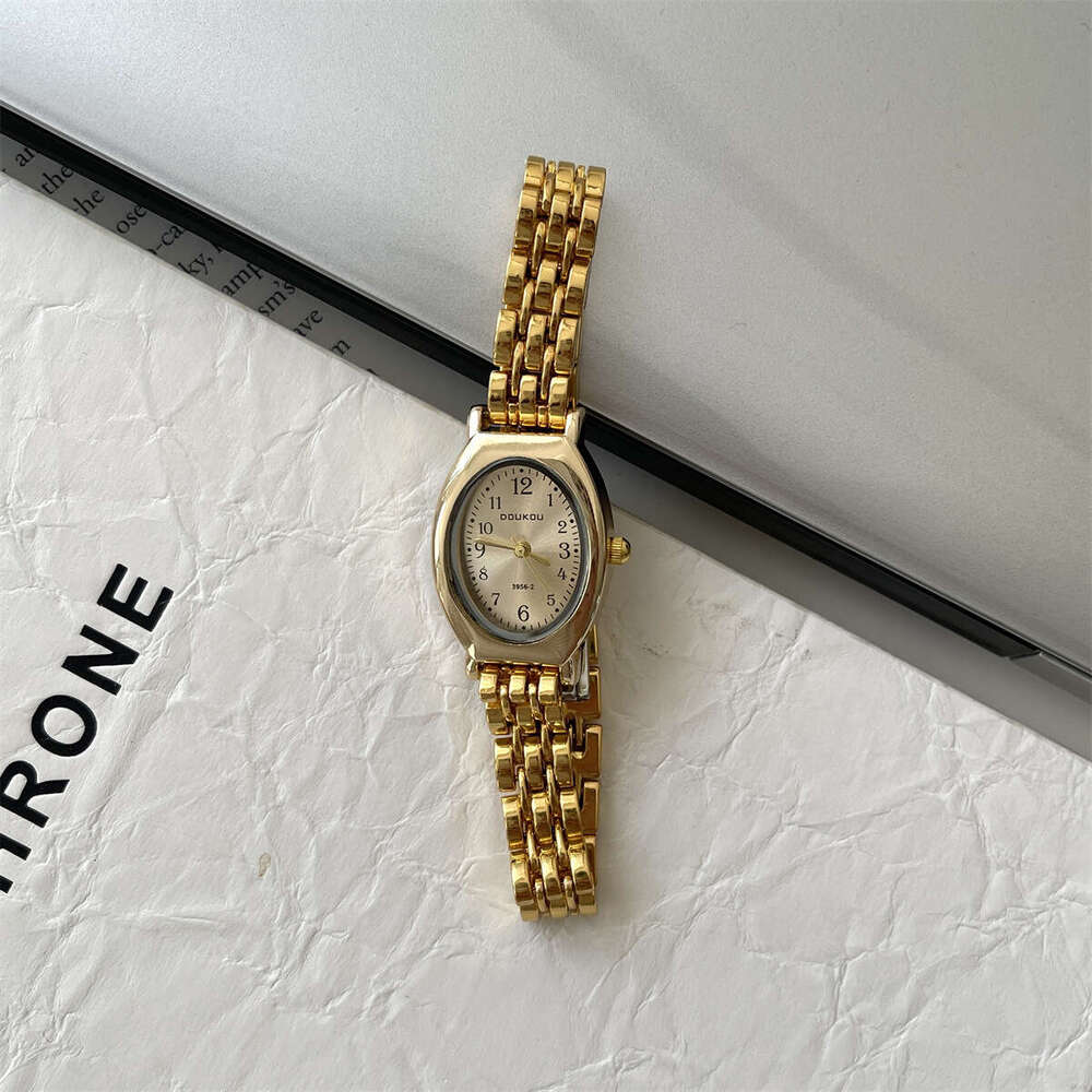 New Steel Band for Women, Vintage Style, Oval Niche Exquisite Quartz Women's Watch, Source Watch