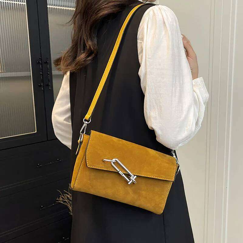 Autumn And Winter Crossbody Box Ladies' Small Square Frosted Design Fashion Lock Buckle Retro Shoulder Bag XJ260109