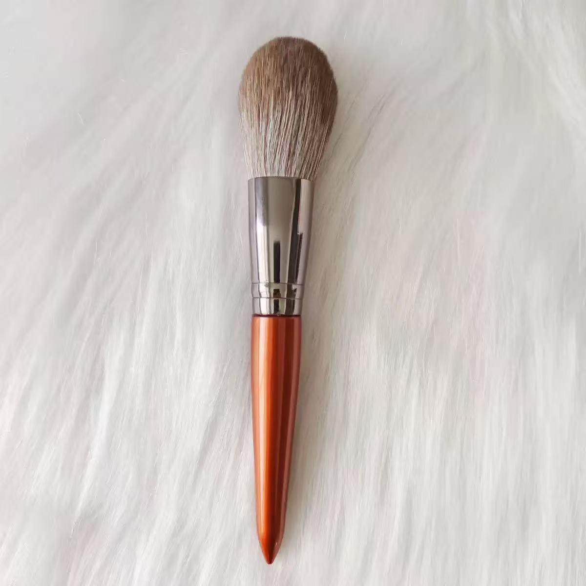 Durable Skin-Safe Portable Fiber Fleece Powder Brush - Waterproof & Gentle Usage Experience