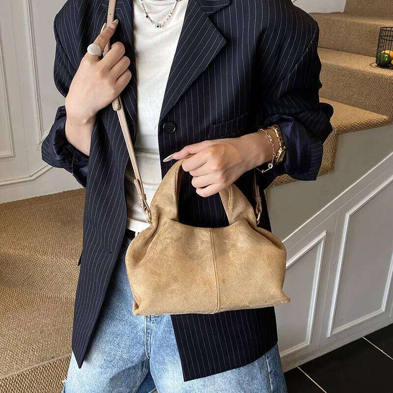 French Cloud Dumpling Brand Design Frosted New Fashion Handbag Lunch Box Retro Magnetic Clasp Shoulder Crossbody Bag XJ260109