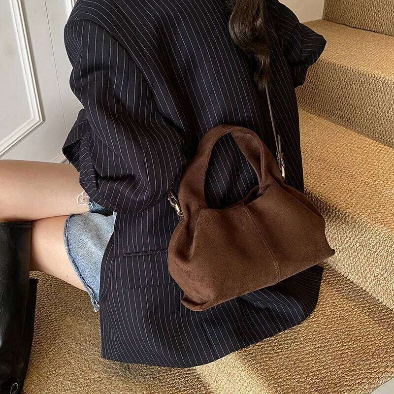 French Cloud Dumpling Brand Design Frosted New Fashion Handbag Lunch Box Retro Magnetic Clasp Shoulder Crossbody Bag XJ260109