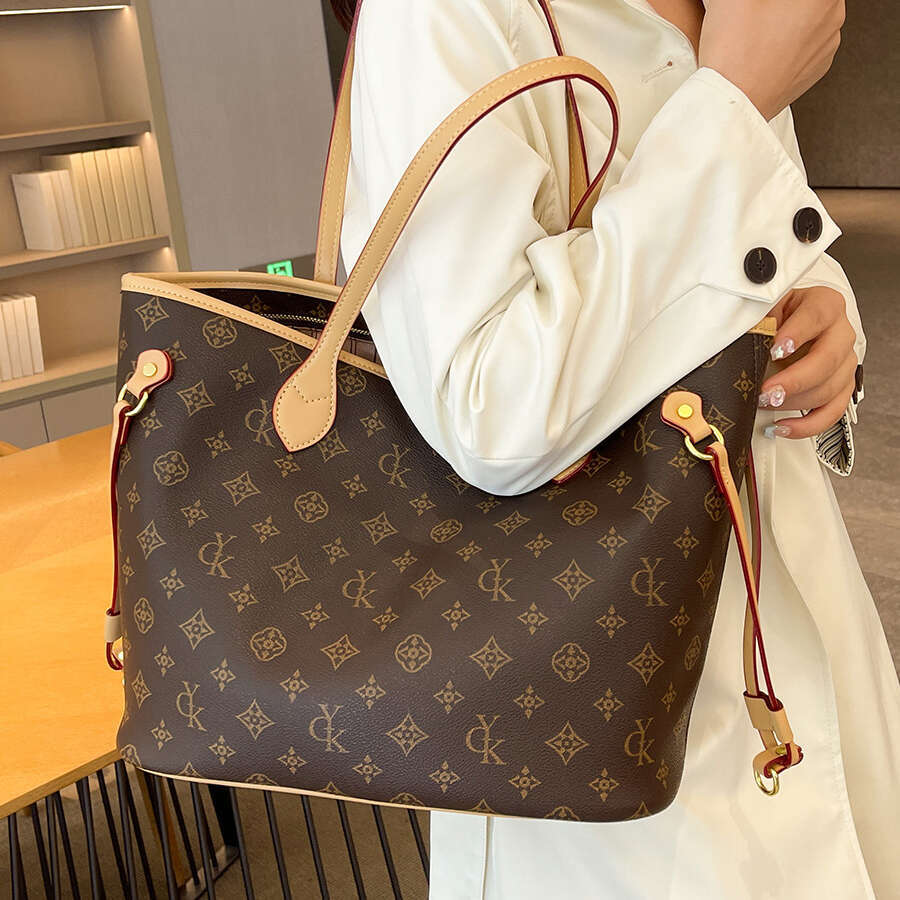 Women's 2025 fashion car sewing leisure clutch top designer shoulder bag Crossbody shoulder Handbag Fashion Totes handbag Leather Shopper Bags de