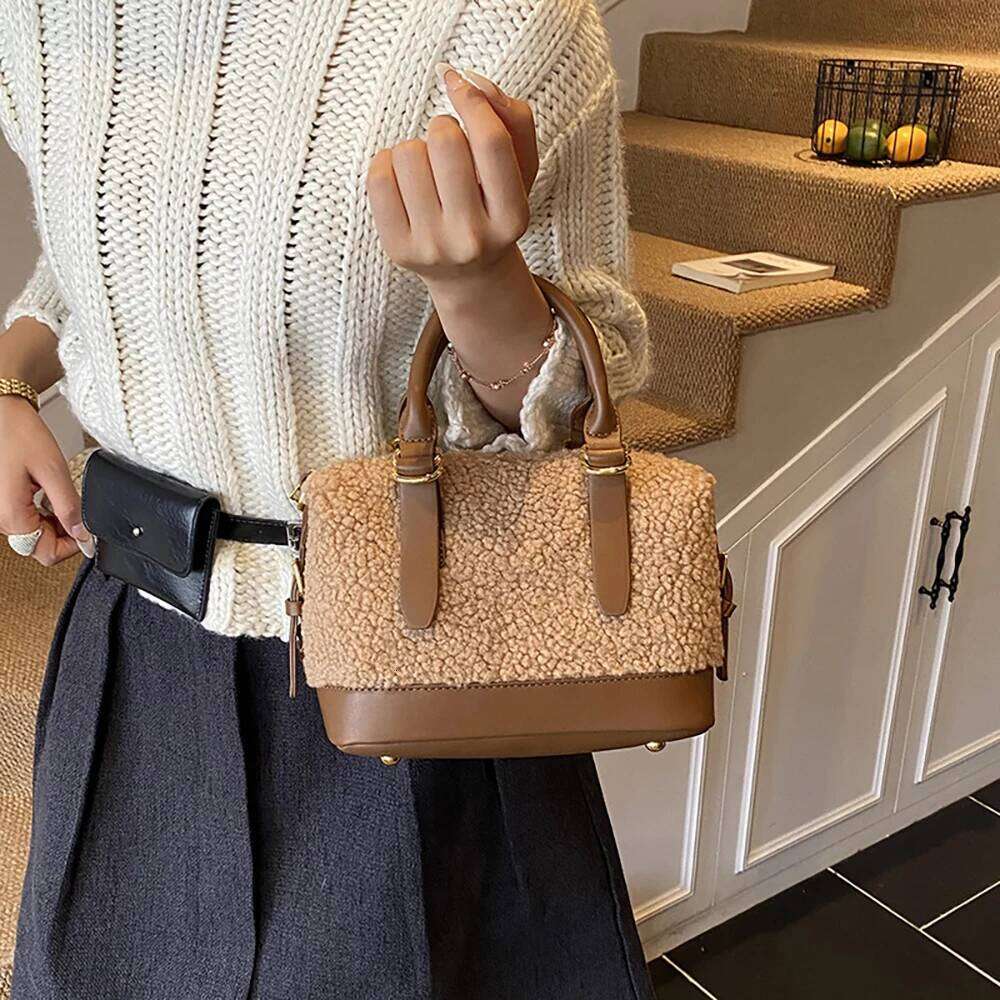 Women's Handbag Autumn Winter Lambswool Plush Pillow Bag Niche Versatile Small Totes Top-handle Single Shoulder Crossbody Bags XJ260109