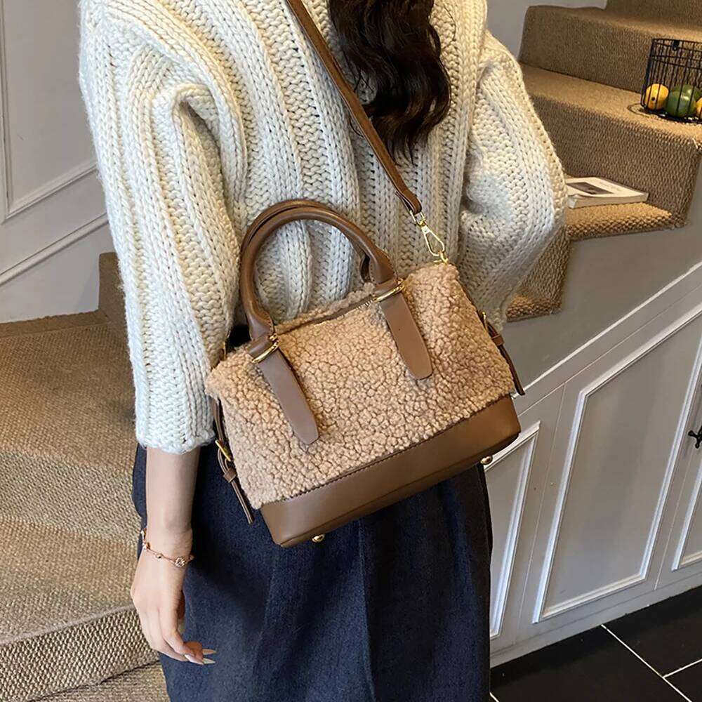 Women's Handbag Autumn Winter Lambswool Plush Pillow Bag Niche Versatile Small Totes Top-handle Single Shoulder Crossbody Bags XJ260109