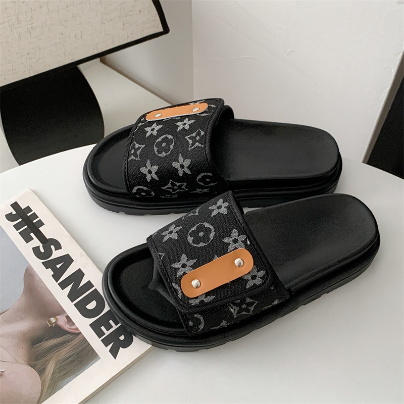 new Free shipping 2026 Magic Couple Thick Bottom One Word Anti slip Exterior Wear on Beach