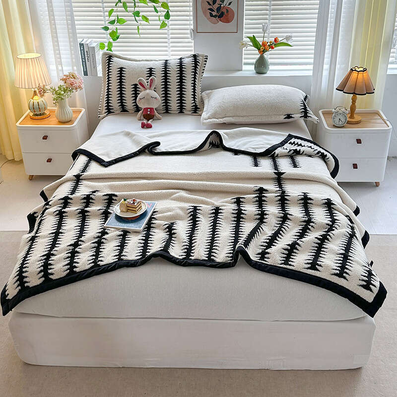 Black White Cationic Composite Ink Painting Multifunctional Summer Air Conditioning Nap Bedroom Throw & Blanket