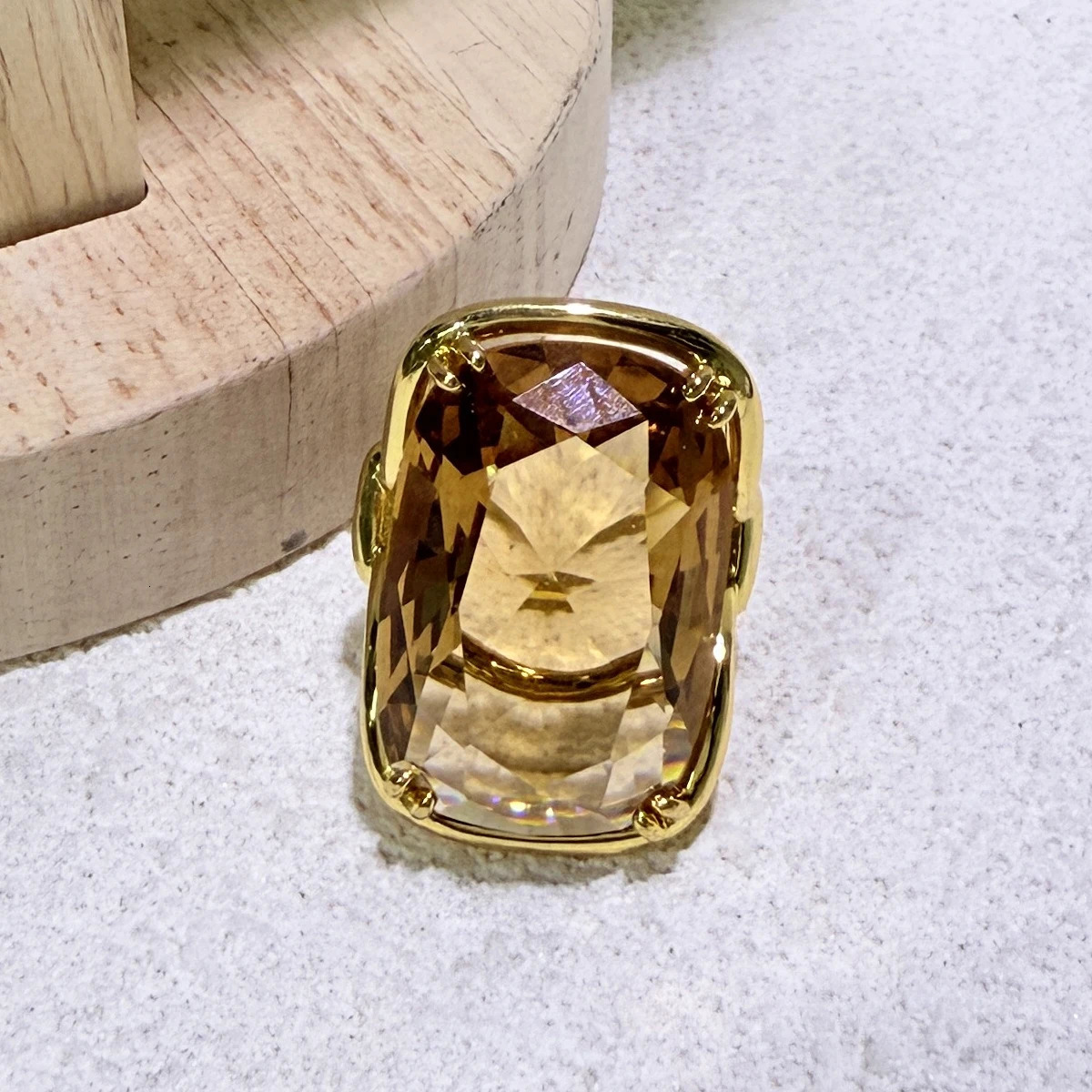 Original Cocktail Party Rings Trend Crystal Jewelry Charm Pink Flower Gold Geometric Crystal Ring Gift for Women 260104