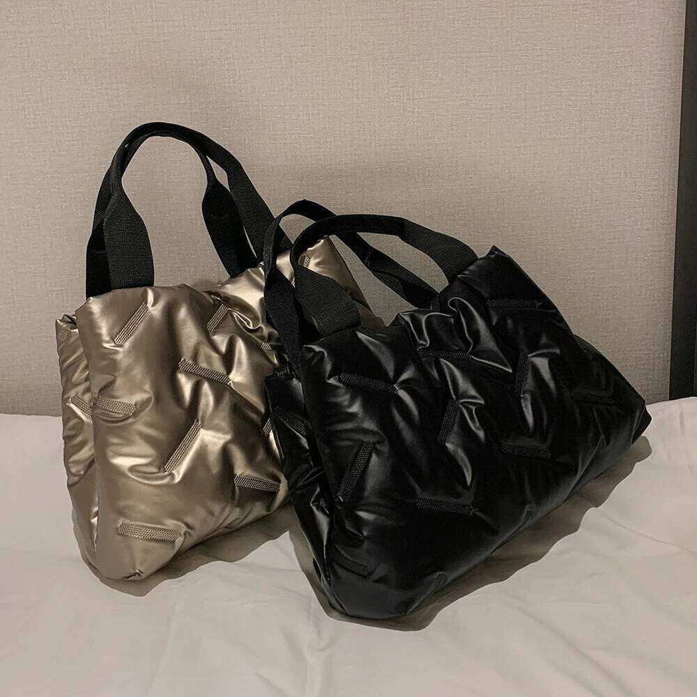 Autumn Winter Female Handbags Casual Women Cotton-padded Bag Soft Fashion Nylon Large Capacity Solid Color for Girls Shopping XJ260109