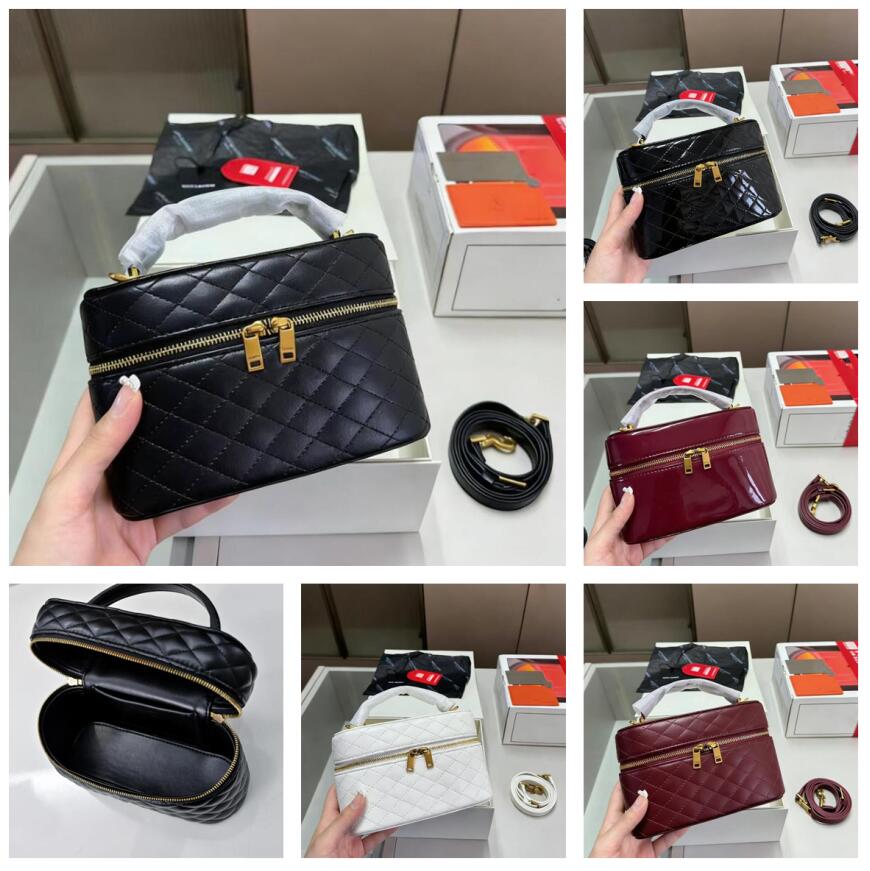 Lady Cosmetic Bags Fashion Makeup Bag Women Designers Handbag Travel Pouch Ladies Purses High Quality Organizador Toiletry Bag Zipper Shoulder Bag Lipstick Case 18