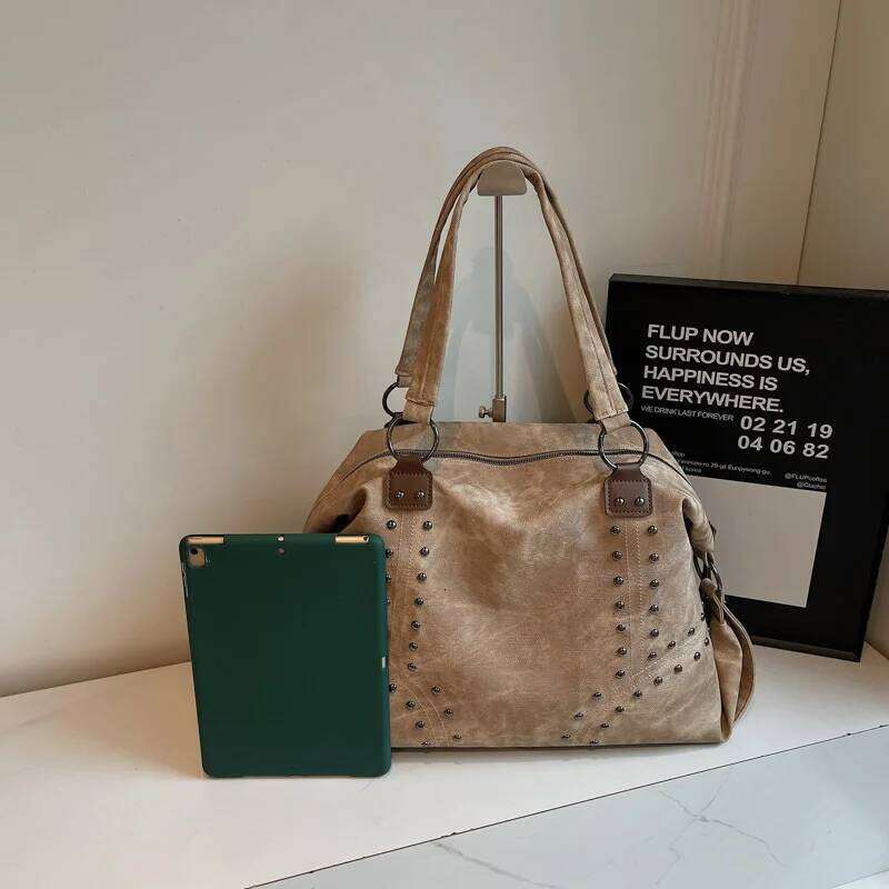2025 Autumn Soft Leather Shoulder For Women Rivet Casual Tote Large Capacity Crossbody Bags Ladies Commuting Handbags XJ260109
