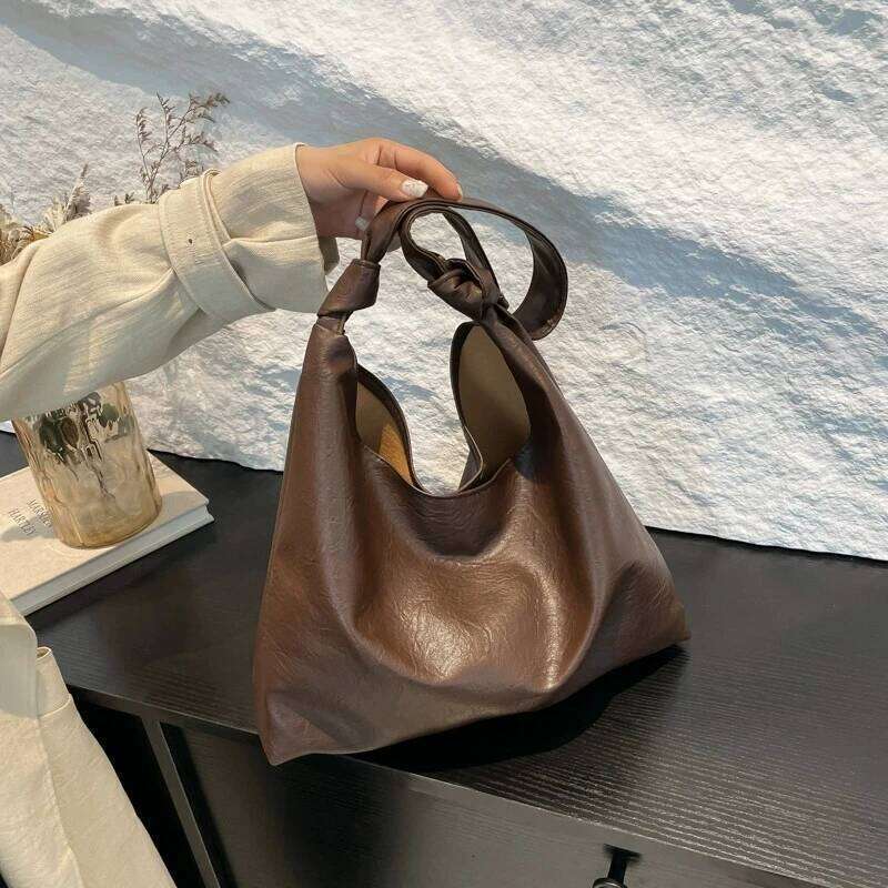 New large-capacity bags for women, trendy and retro, versatile dumpling niche quality bucket bag, underarm bag XJ260109