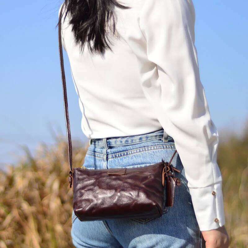 AETOO European and American retro motorcycle women's small square wide strap, single shoulder bag, high-end f XJ260109