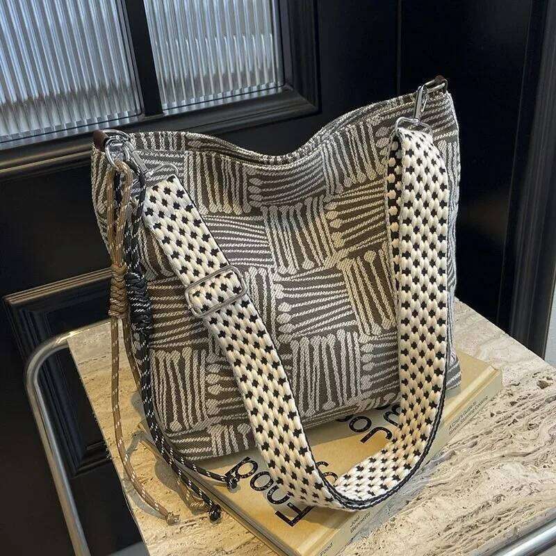 1pcs Korean Style Large Canvas Crossbody Women, Wide Strap Spacious Tote, Chic Autumn Winter Shoulder Bag XJ260109