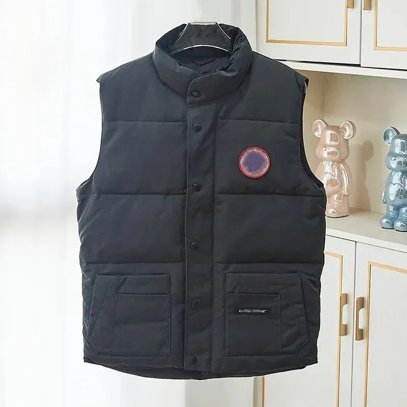 Winter Warm Designer gilet Mens Womens Down Vests Fashion Male Coat Female Canadian Hiver Mode Gilet Hommes Bodywarmer Veste Manteau red/black Label Outerwear