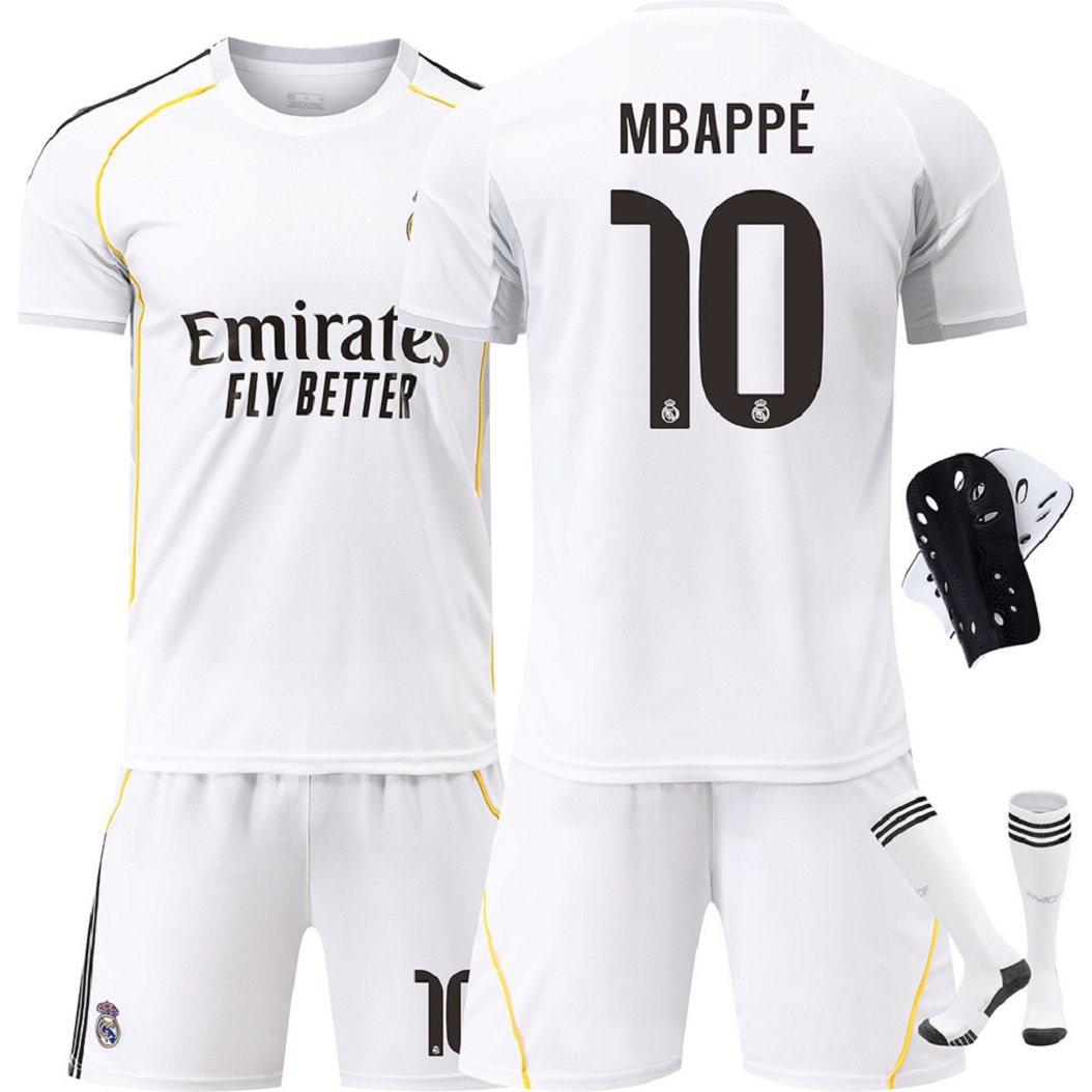 The new 2627 World Cup Real Madrid jersey No. 5, Bellingham 7, Vinicius 9, Mbappe and Cristiano Ronaldo 7 set correct version football jersey adult training set is popular