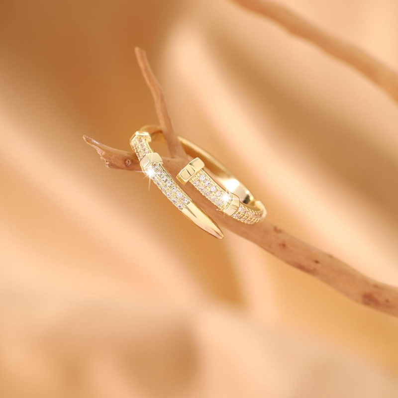 Hot Desinger Rings CZ Zircon Diamond Screw Nail Geometric Finger Ring 18K Gold Color size 6-8 for Men Women wholesale factory price