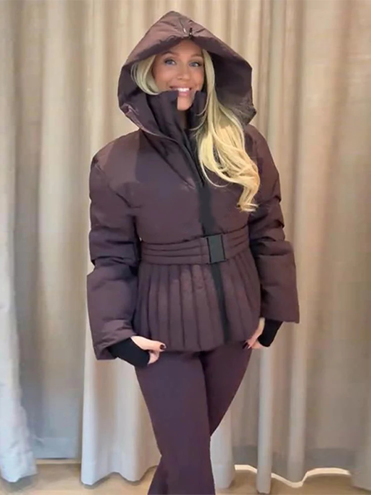 Womens Chic White Hooded Ski Jumpsuit with Waist Belt Warm Snowproof OnePiece Snow Wear Winter Sports Fashion Lady Snowsuit 260109