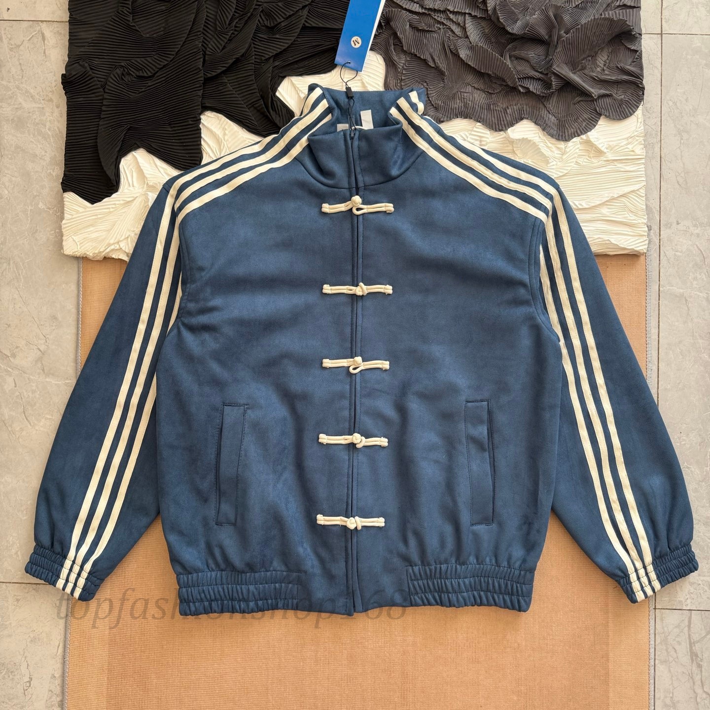 Designer jacket made of pure cotton embroidered with three stripes for men and women in spring Tang style suit Chinese style buttoned suede stand up collar top