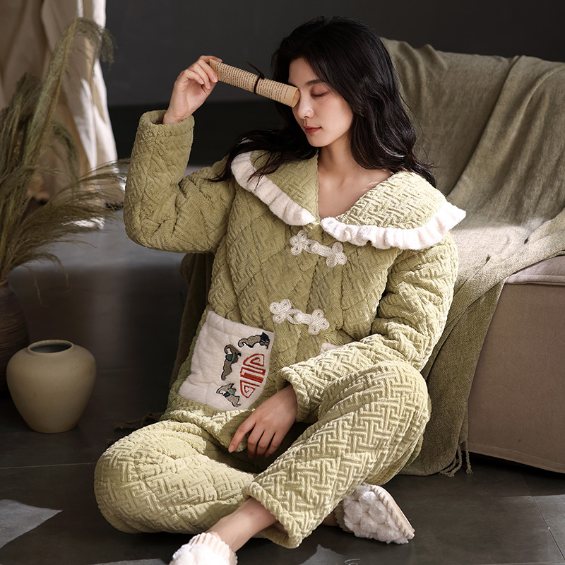 B1315-Trendsetting Garment Set by Designers: Luxe Texture Appeal | Model #B1046