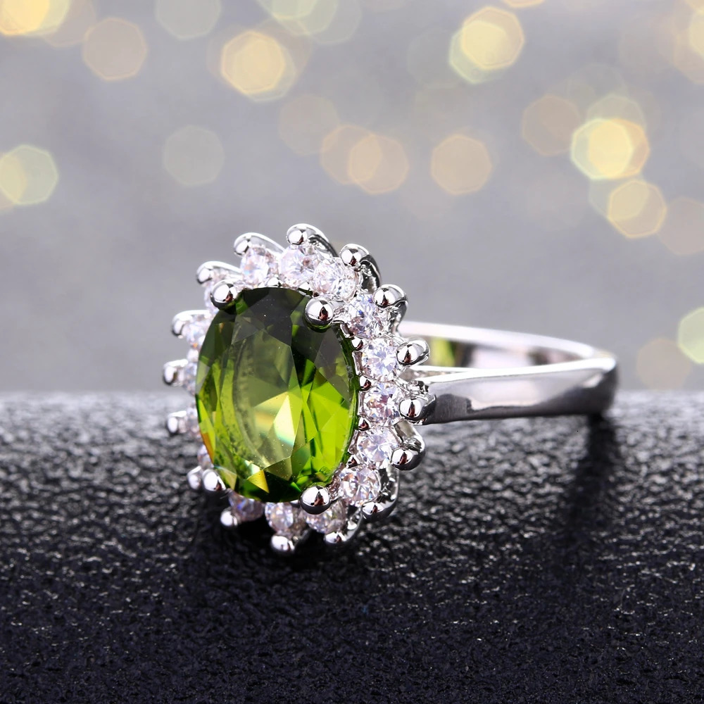 QIBAOKU Retro Silver Ring for Women Flower Rings with Peridot Stones Shining Wedding Engagement Rings Jewelry 260107