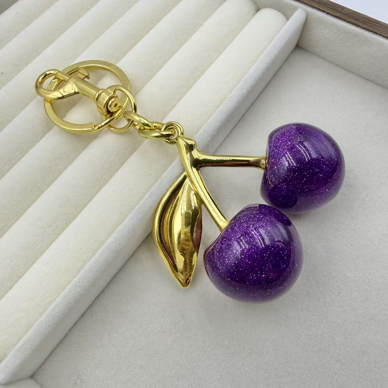 Free delivery bag charm Simple bag pendant with three-dimensional design and scratch resistant hanging decoration