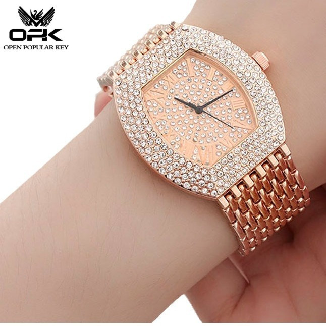 2026 new model Classic barrel shaped dial with sparkling rhinestone decoration luxury dinner watch metal color temperament Roman numeral scale retro d