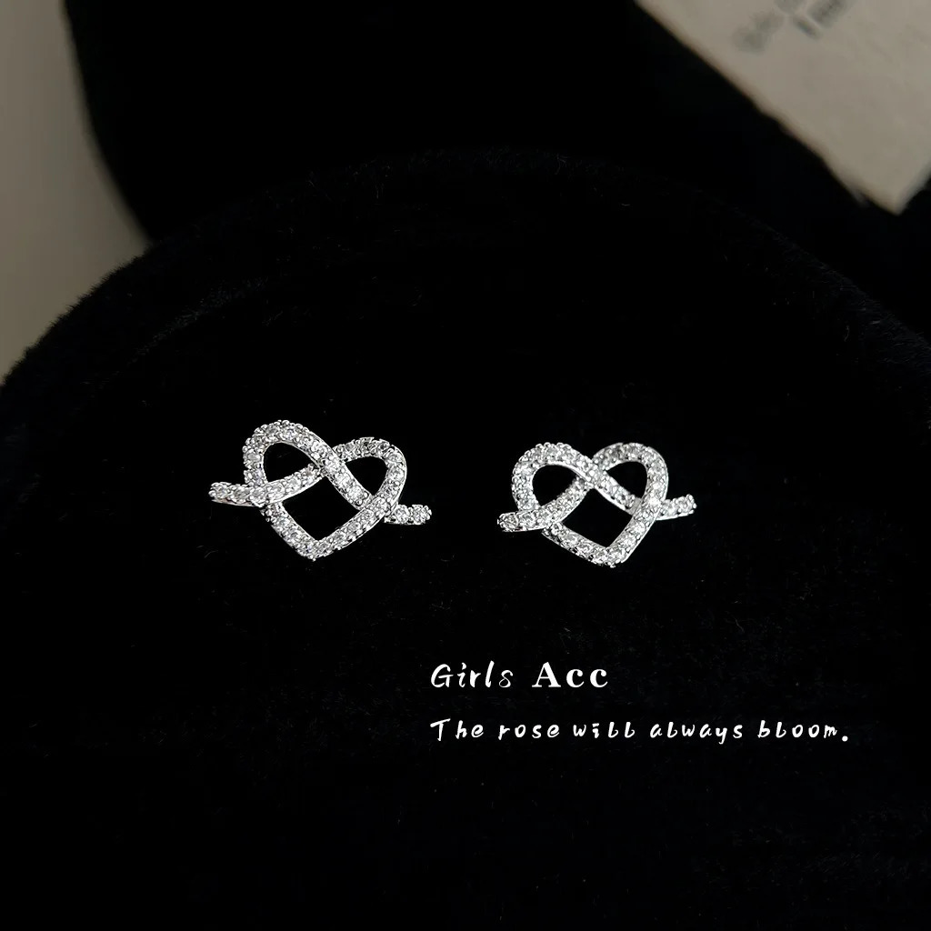 Korean Fashion Heart Shape Crystal Earrings Pretzel Knot Light Commute Jewelry Elegant Ear Accessories 260107