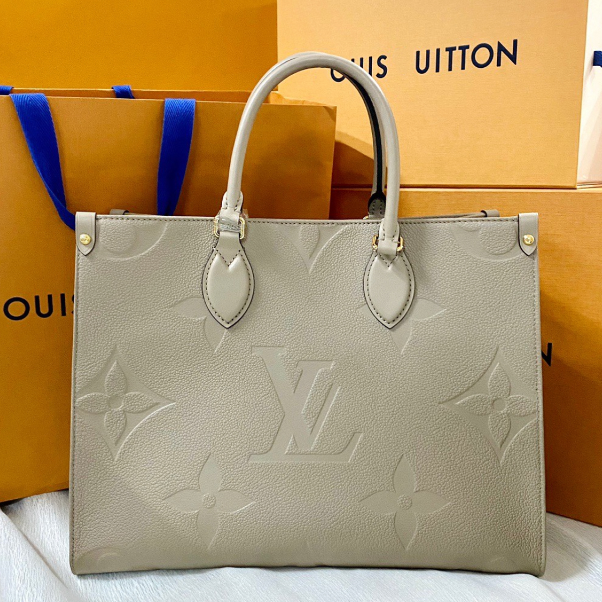 Tote bag Designer Bag Embossing Shoulder Bag Luxury Bag High Quality Women's handbag Purse Large capacity Shopping bag Classic Leather Crossbody bag Beach bag