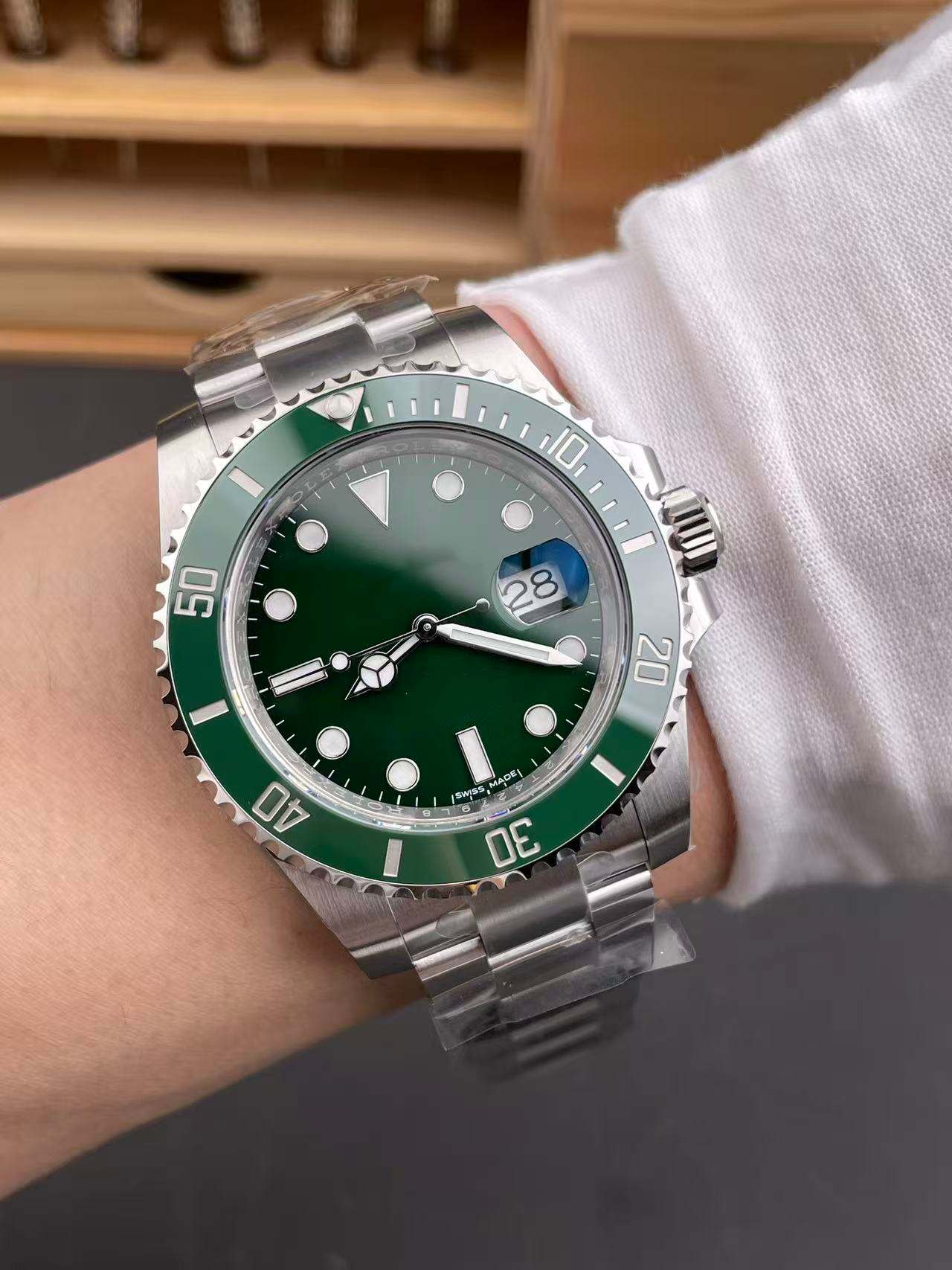 VF watch DD 3135 movement Diameter 40mm Green ceramic bezel 904L stainless steel strip Sapphire crystal glass Waterproof luminous