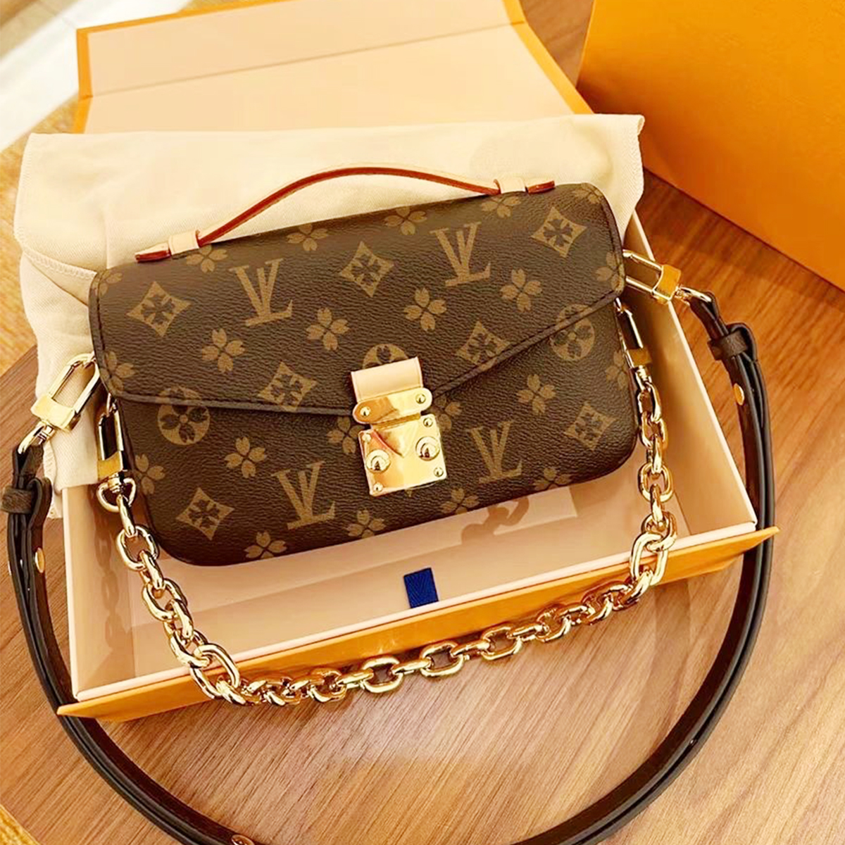Designer Bag Flap Shoulder Bag Luxury Bag High Quality Women's handbag Purse Brown Cowhide leather Postman's bag Fashion Chain Crossbody bag Classic Underarm Bag