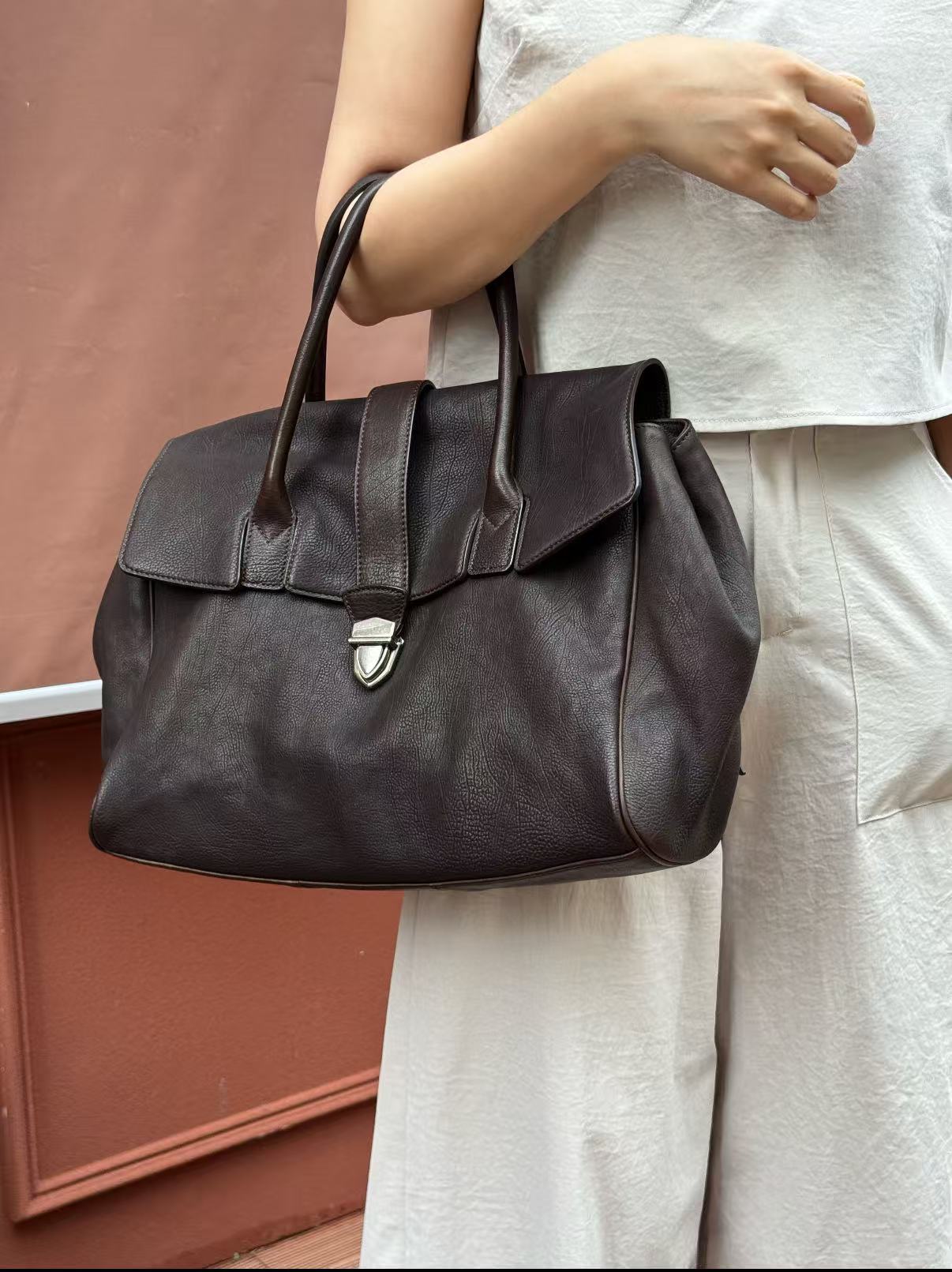 Same-style Qiu Zhen lady's leather bag, women's bag, vegetable-tanned cowhide single-shoulder crossbody bag, large-capacity handbag for comm