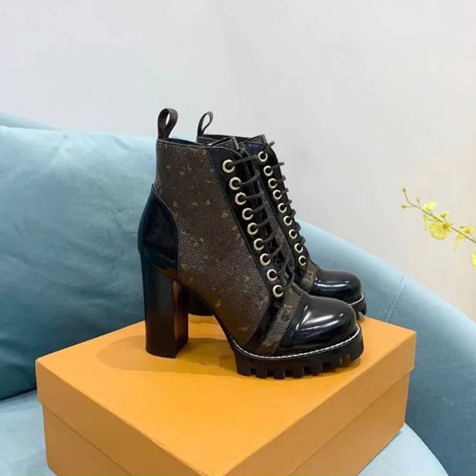 Womens Designer Boots Slippers Slippery Flat Platform Fashion Color Sandals Rubber Sole Elevated Luxury High Heel Boots kuy0001