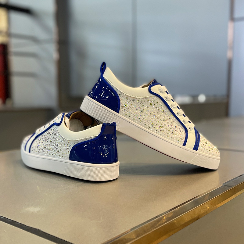 2026 Pre-Autumn New Low-Top Diamond-Encrusted Simple Lightweight Board Shoes Soft Sole Versatile Korean Street Retro Fashion Shoes