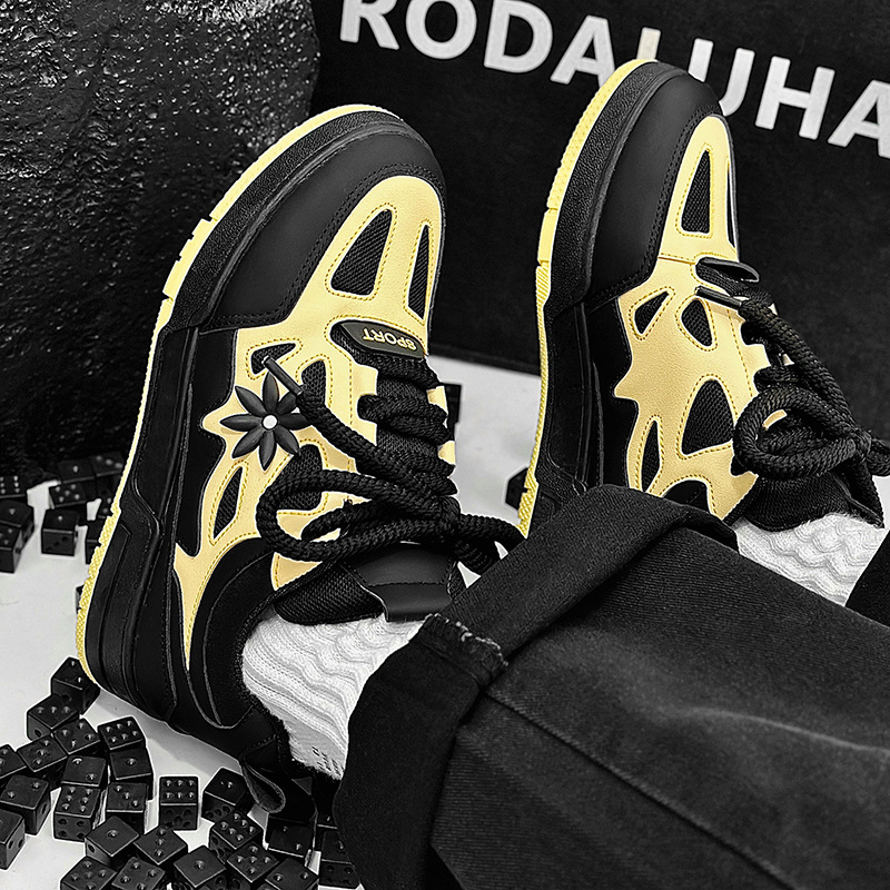 2026 new Spring New Men's Shoes: Korean Style Trendy Shoes Bread Shoes Men's Casual Shoes Travel Shoes Sports Shoes