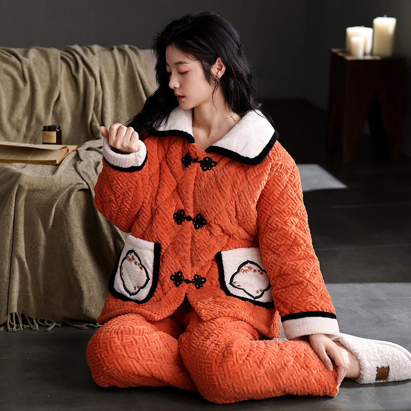 B1345-Chic Coordinating Wear - Trendsetting Female Clothing Pair Including Soft Cardigan Blouse plus Slim Fit Chinos