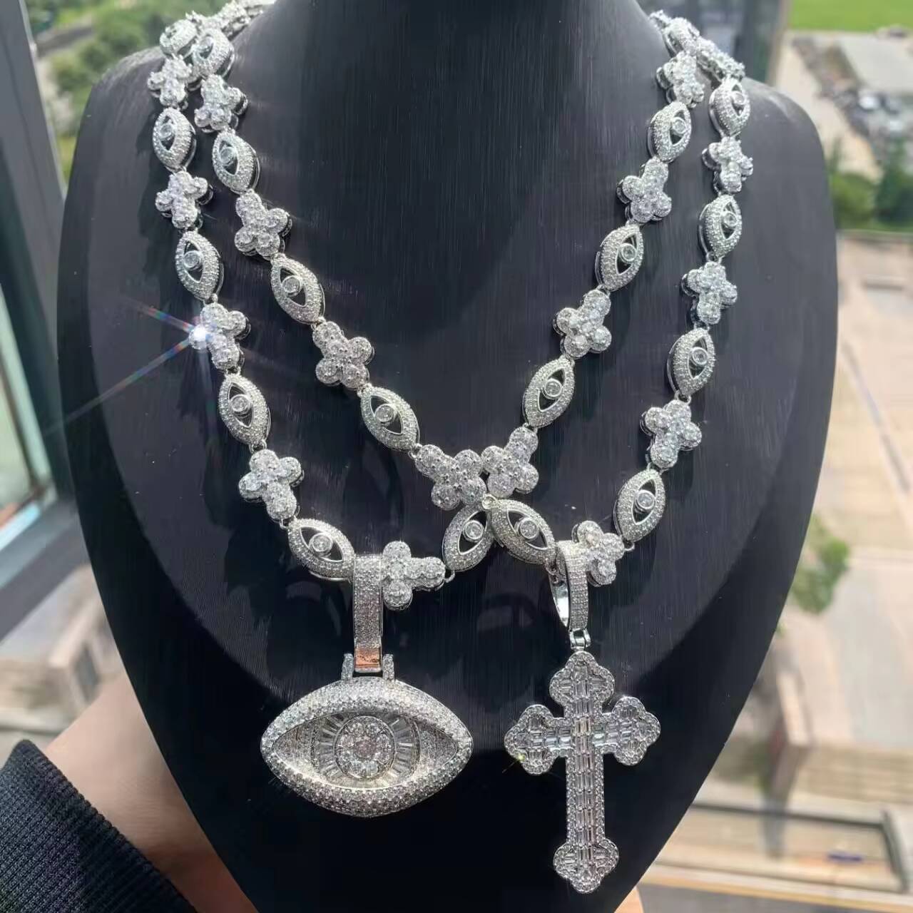 2026 new men's ice crack texture micro-inlay VVS moissanite cross evil eye pendant chain rapper necklace pendant