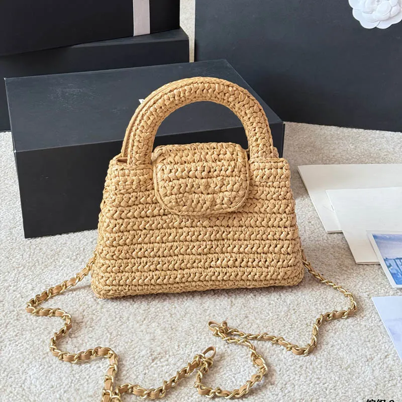 Woven Straw Mini Shopping Bag Designer Tote Gold Hardware Matelasse Chain Plaited Shoulder Bags Cross body bag Luxury Handbag with Handle Leisure Wall