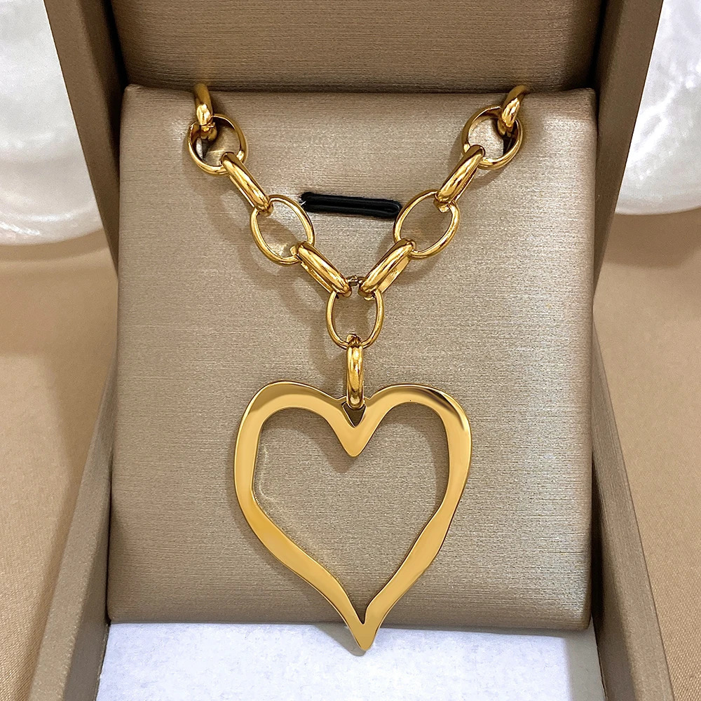 Womens Trendy Stainless Steel Big Heart Pendant Necklace Irregular Hollow Golden Metal Thick Chain Jewelry Accessory 260107