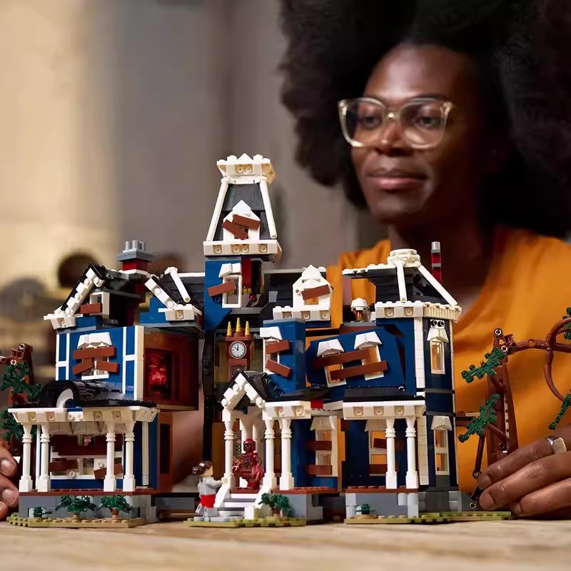 Building Block Creative Series 11370 Stranger Things Creel House ChildrenS New YearS Gift M260309