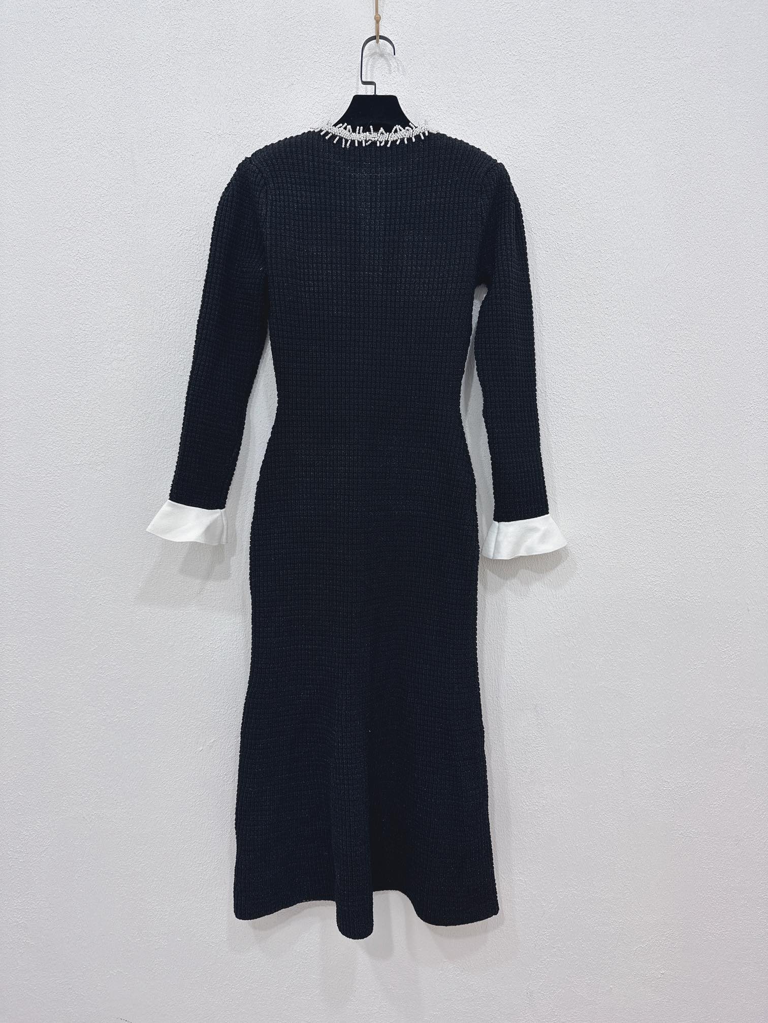 2026 Designer Spring and Summer Slim Black Long Skirt Classic Pearl Long Sleeve Knitted Bottom Women's Skirt