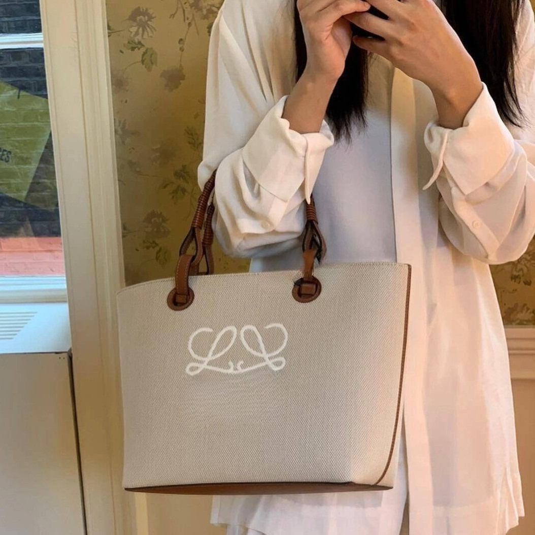 2026 tote bag niche design embroidered single shoulder large capacity high-end shopping bag crossbody bagMulti functional chain shoulder bag crossbody bag