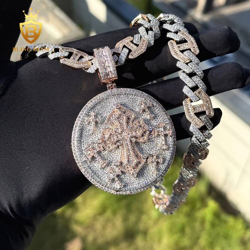 Hip hop fashion cross pendant necklace; rap hip hop style pendant; inlaid VVS moissanite 925 pure silver pendant exquisite jewelry in stock