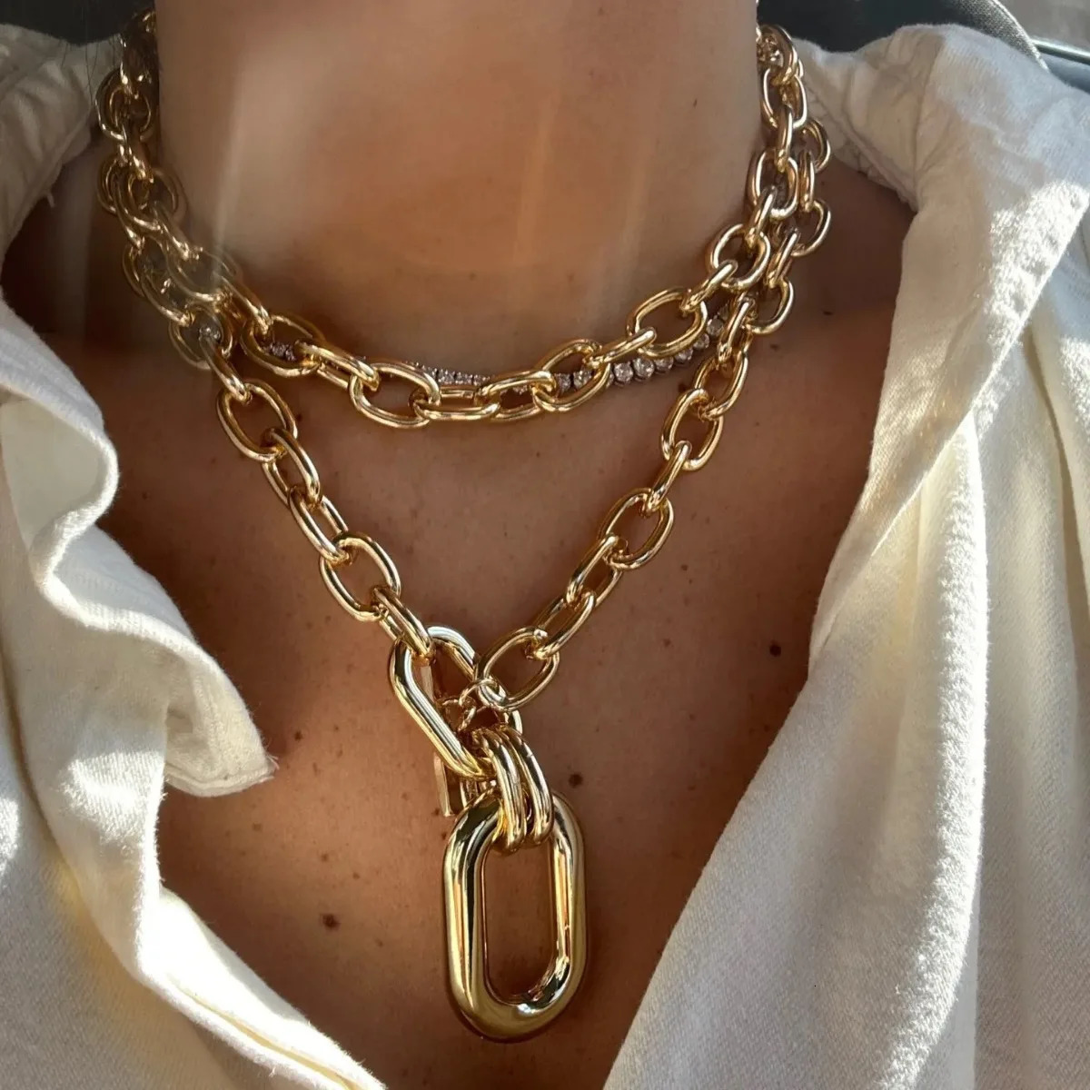 Metal Thick Chains Big Elliptical Pendant Necklace for Women Trendy Charms Ladies Collar On Neck Accessories Fashion Jewelry 260109