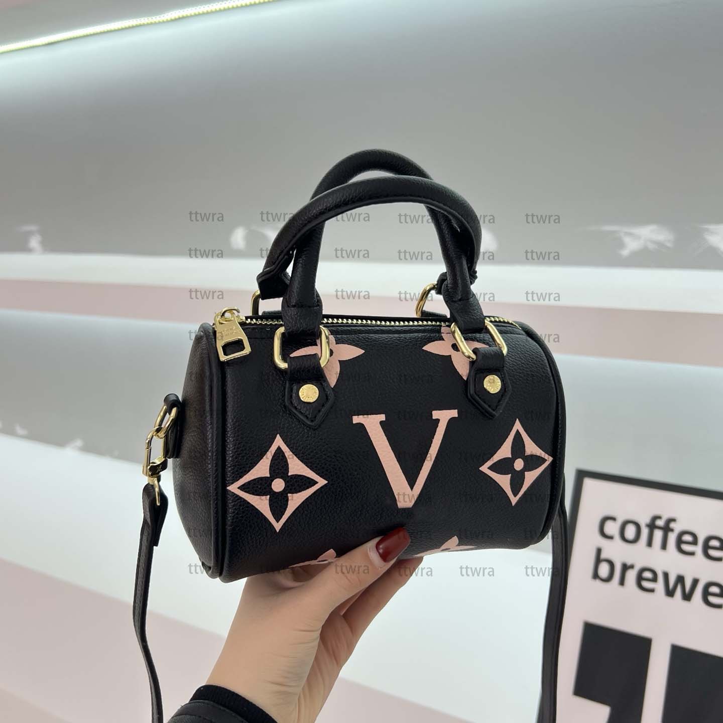 Designer bag Quality High Shoulder Quick Purse Boston Tote Designer Mini Pillow Handbag Womens Crossbody Messenger Bag Classic Design Floral Make shoulder bag