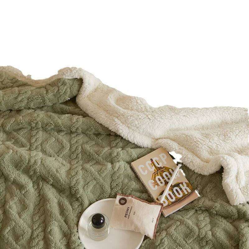 Plush Wool Blanket Coral Fleece Soft Double-sided Bedding Suitable for Offices and Camps Autumn Winter Office Blankets XJ260112