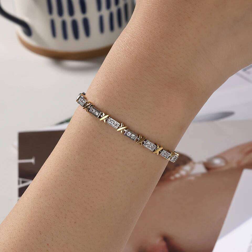 Three Colors Gold Color X-shaped Full Zircon Bracelet for Women Cross Niche Design Luxury Wedding Party Jewelry