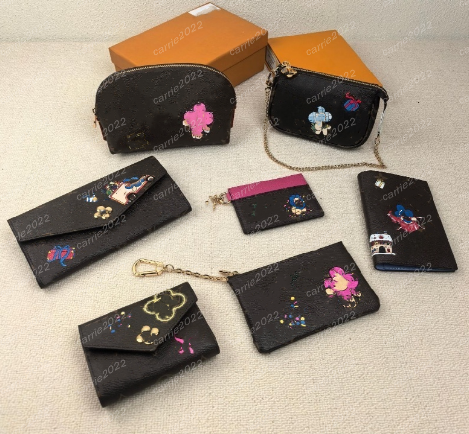 M15328 Pochette Crossbody For Christmas Men Women Luxurys Designers Bags Totes Handbag Snow Show Petula Wallet Messenger Purse pouch With Gold Chain 15.5cm