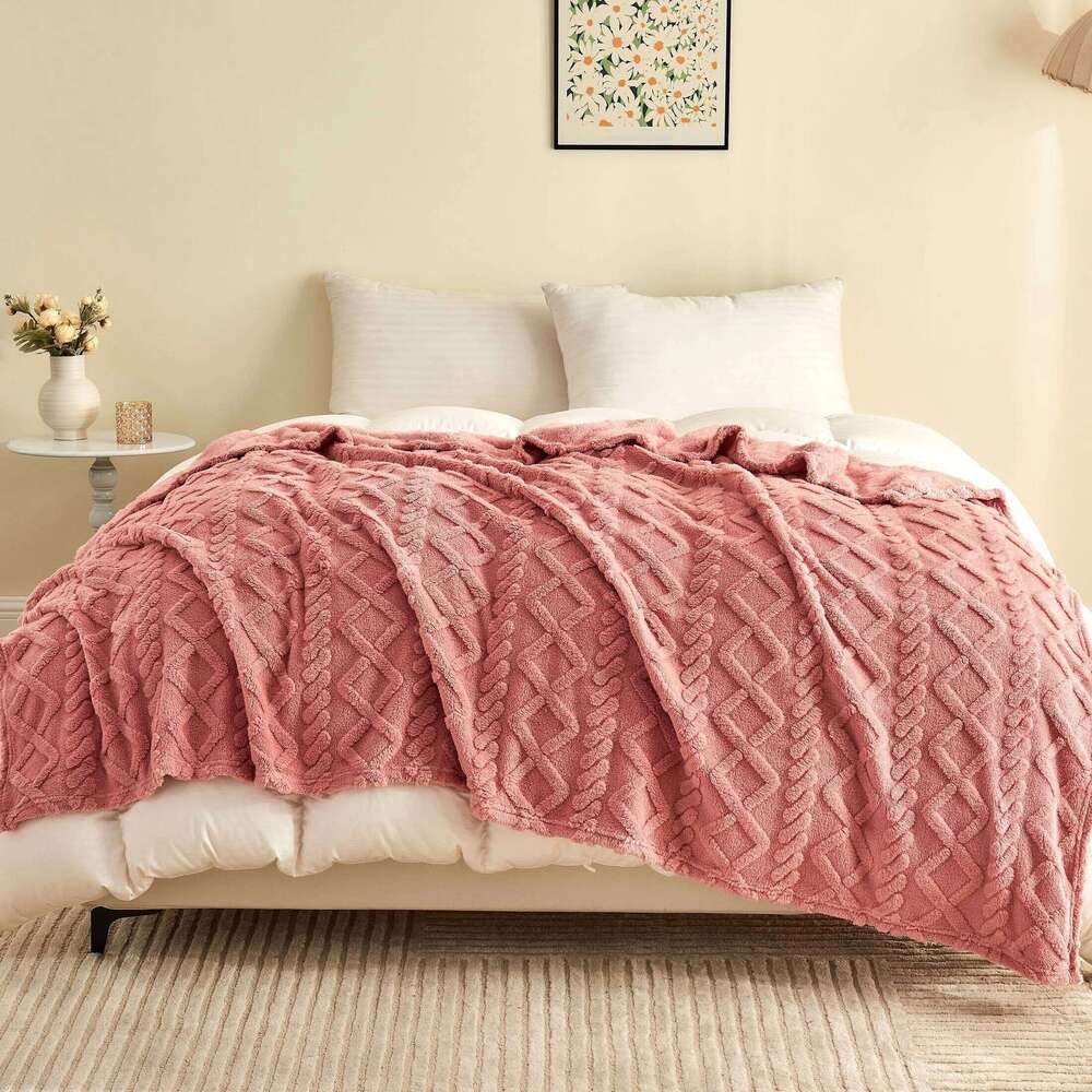 1pc Luxurious Fleece Blanket - Ultra-Soft 3D Plush Dense Weave, All-Season Cozy Flannel Throw in Beige, Green, Blue, Pink, Grey XJ260112