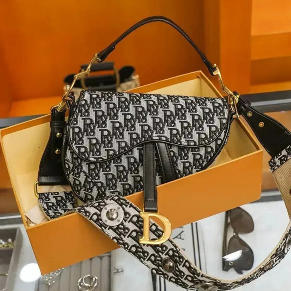 Canvas Womens Hundred Handbag Crossbody Saddle Bag Comfortable Shoulder Strap Women Large Capacity Letter Underarm Bags 134